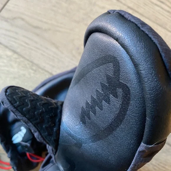 CRAB GRAB KIDS CINCH YOUTH MITTS - Picture 3 of 5